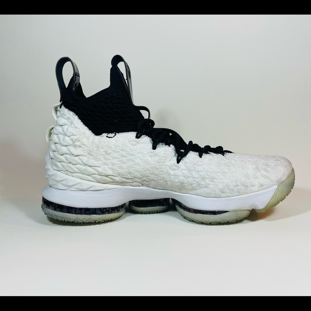Nike LeBron 15 ‘Graffiti’